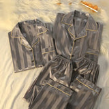 Luxuriöse Pyjama-Sets aus Seide für Paare