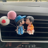 Rollin' Romance: Amorifyme Autopaar-Glück