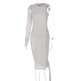 Enges Strickkleid mit einem Ärmel